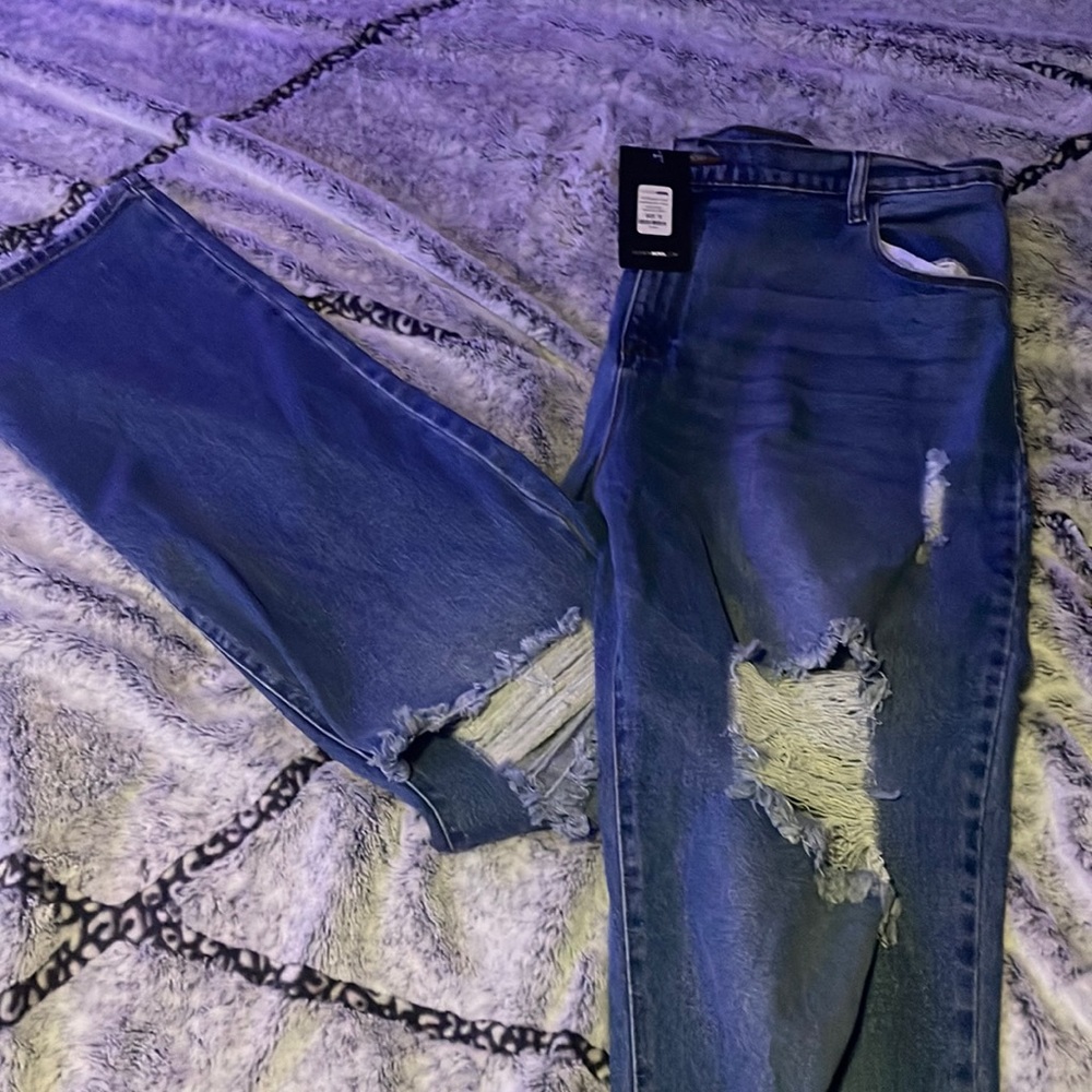 Size 18 fashion nova mom jeans